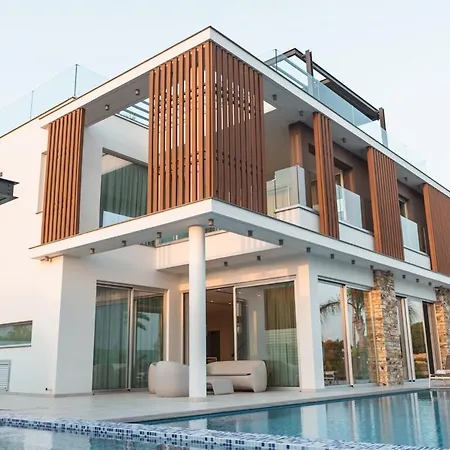 Seaview Luxury Fortuna