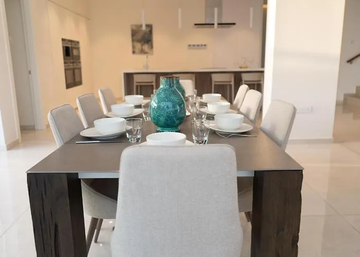 Seaview Luxury Fortuna * איה נאפה